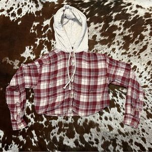 NWOT American Eagle Burgundy Plaid Cropped Gray Hooded Flannel Destruction XS
